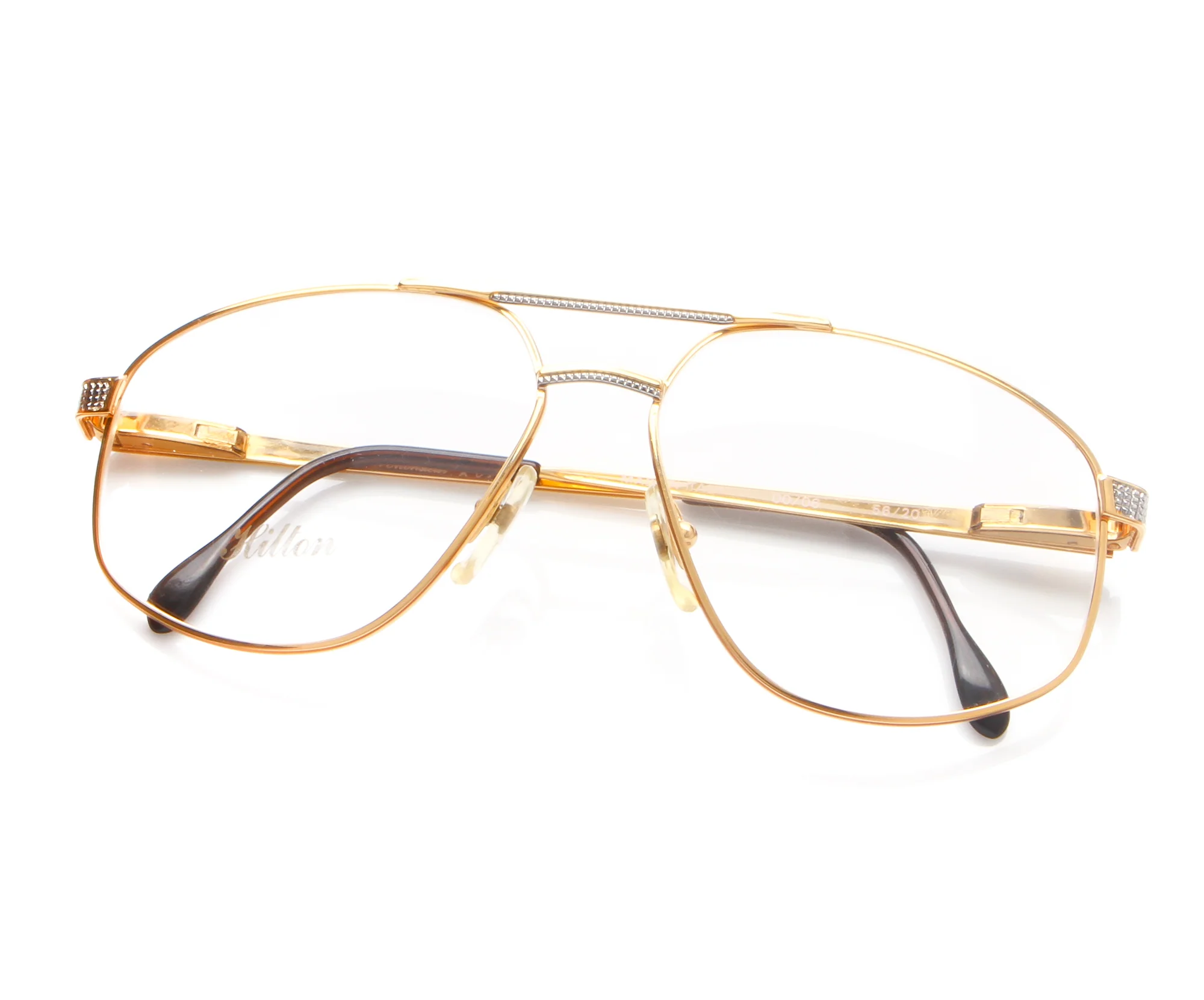Vintage Hilton Monsieur 011 00/06